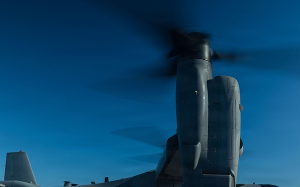 11th MEU Marines, Sailors Conduct Deck Landing Qualifications