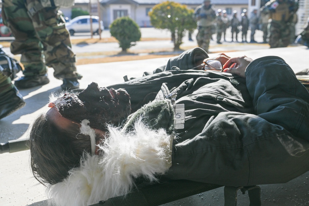 Kunsan AB Fire &amp; Medical Airmen collaborate during Beverly Sentinel 26-1