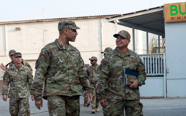 General Spain visits the 380th Air Expeditionary Wing