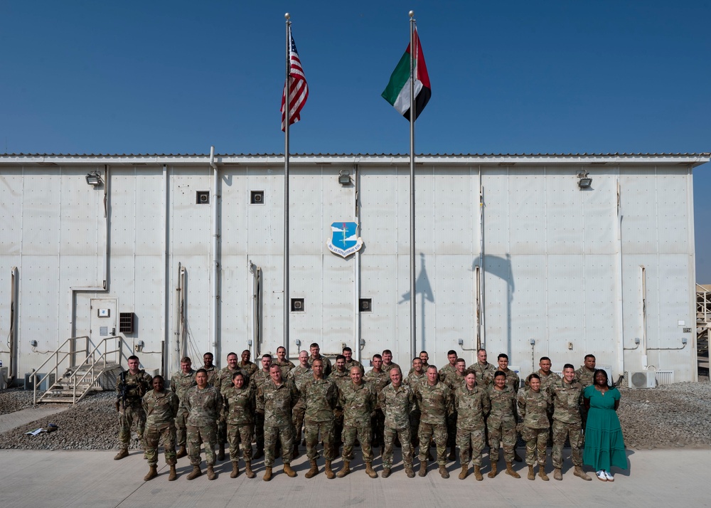 General Spain visits the 380th Air Expeditionary Wing