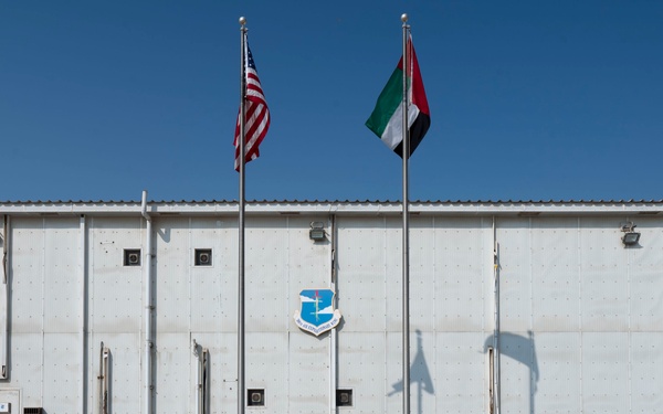 General Spain visits the 380th Air Expeditionary Wing