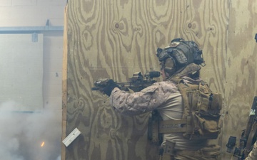 Reconnaissance Marines with the 24th Marine Expeditionary Unit conduct room clearing drills as a part of Close Quarters Tactics training.