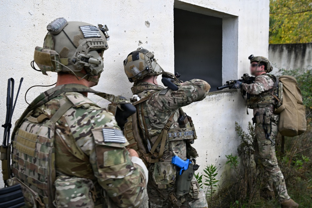 U.S., Albania SOF Conduct Emergency Deployment Readiness Exercise