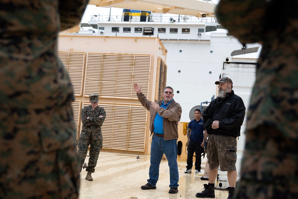 I MEF Visit Leverages Blount Island Expertise to Reinforce Readiness, Interoperability