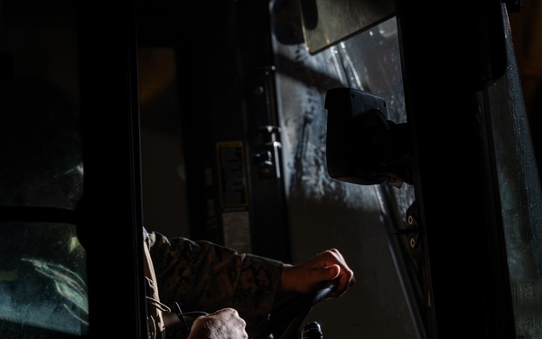 11th MEU Marines, Sailors Conduct Ship to Shore Movement