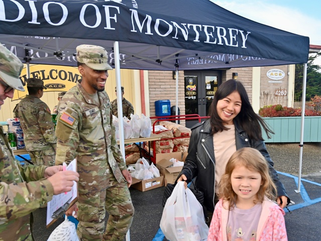 Presidio of Monterey Chaplain-led Thanksgiving meal giveaway supports service members, families