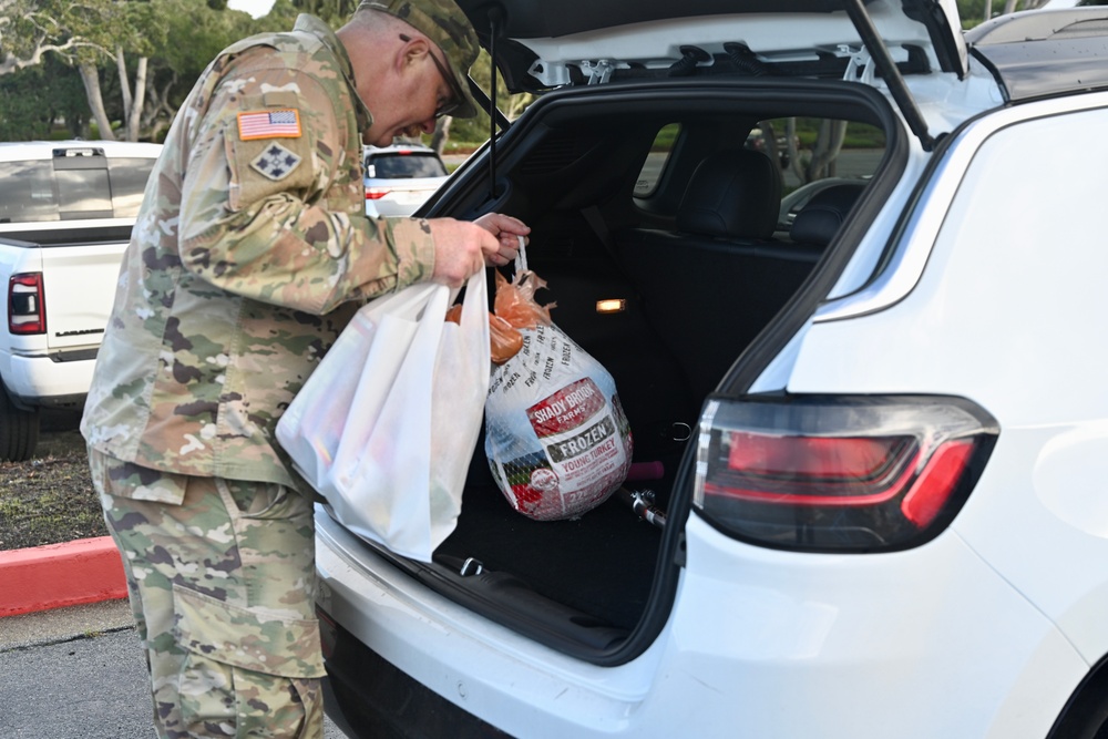 Presidio of Monterey Chaplain-led Thanksgiving meal giveaway supports service members, families