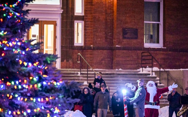 NSGL Tree Lighting Ceremony