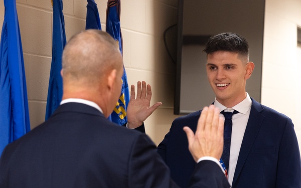 First Kosovan joins Iowa National Guard