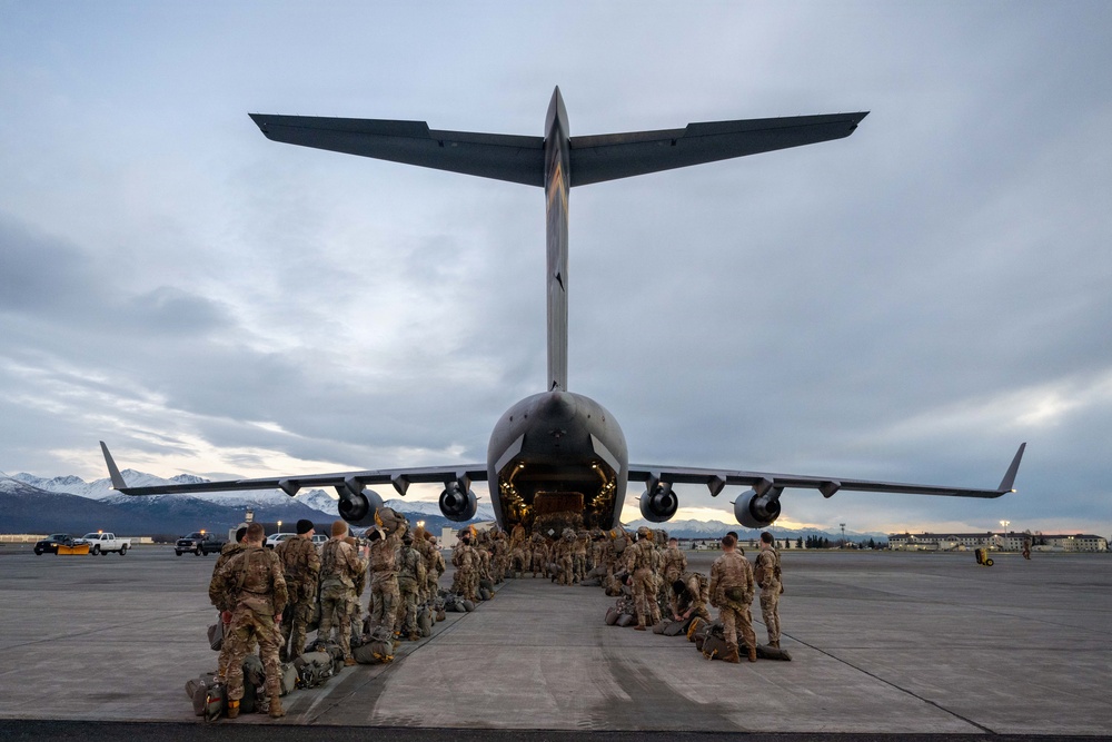 15th Wing arrives at Joint Base Elmendorf-Richardson for JPMRC 26-01