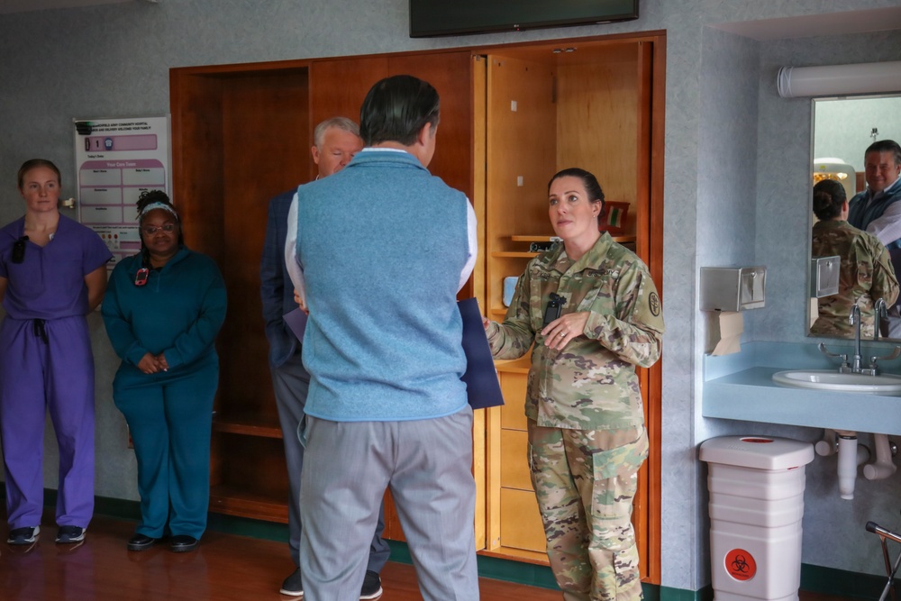 Montgomery County Mayor Wes Golden Visits Blanchfield Army Community Hospital