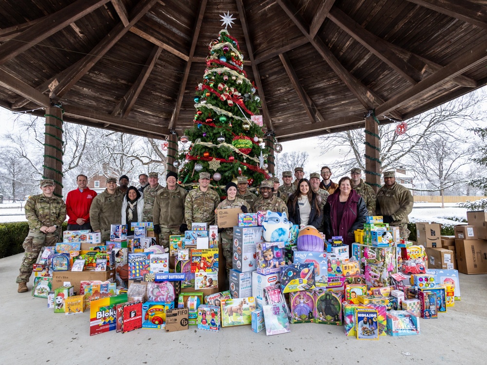 Fort Knox Garrison headquarters assists with toy delivery to Santa's Workshop
