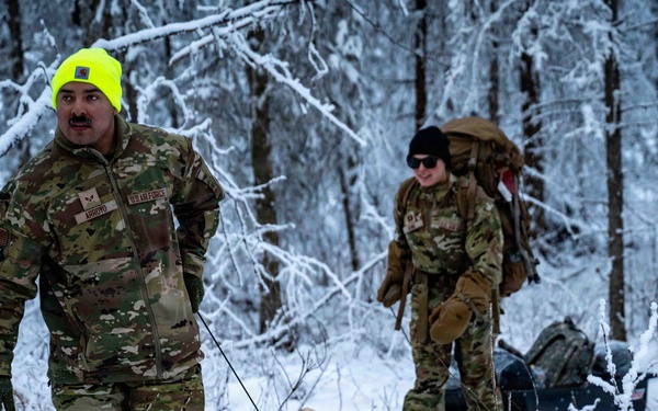 Airmen participate in Arctic Resiliency Training
