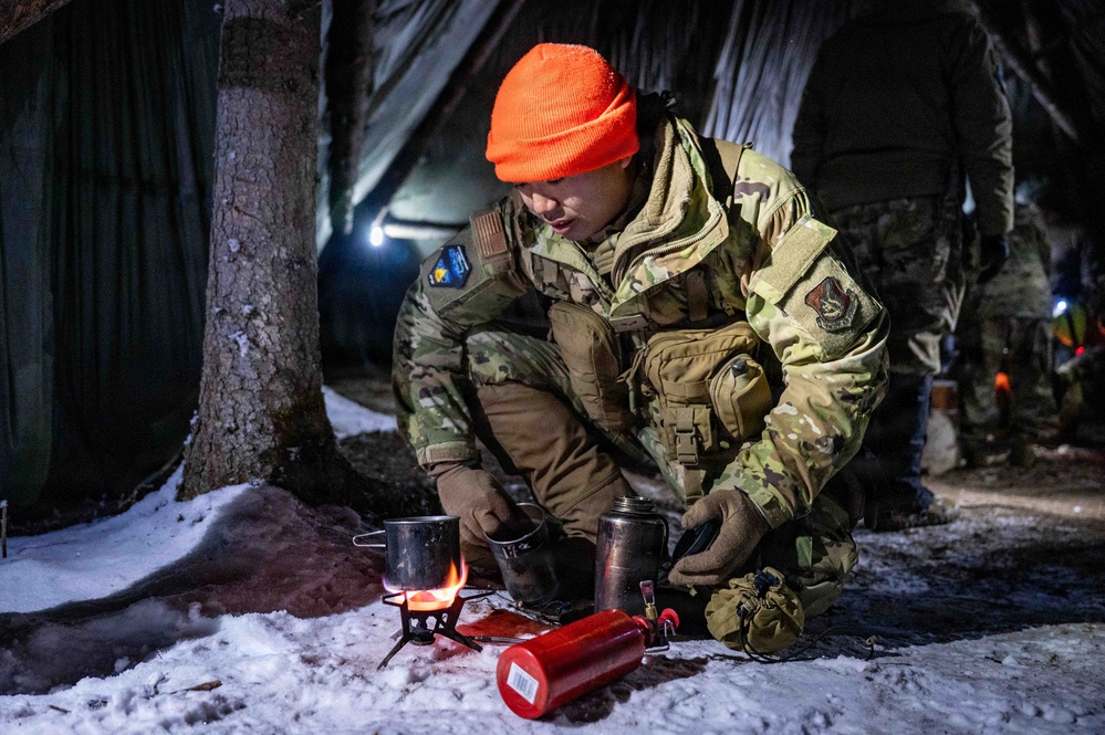 Airmen participate in Arctic Resiliency Training