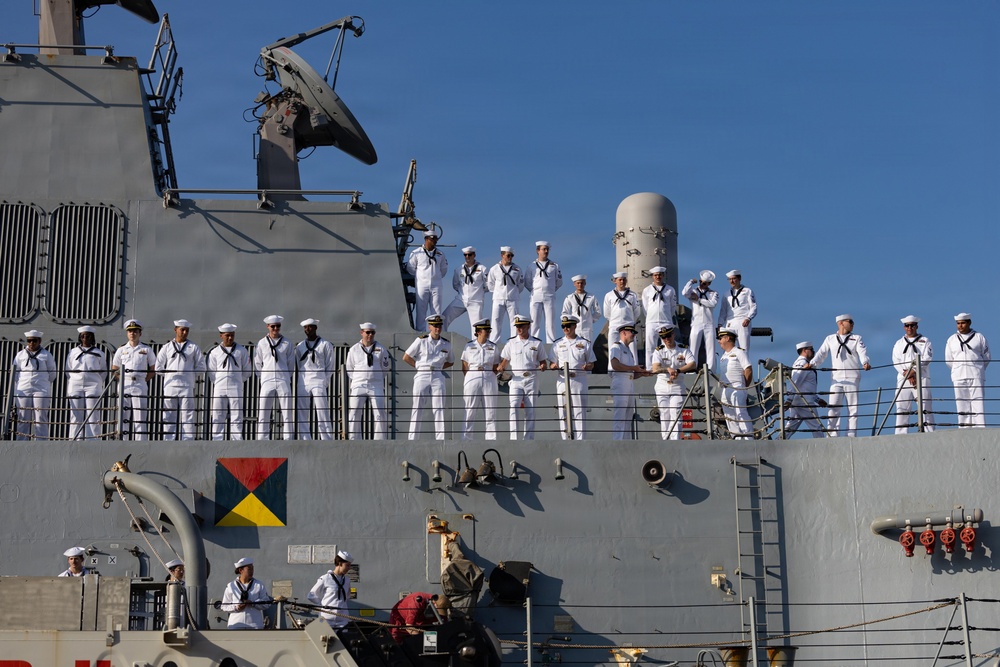 USS Wayne E. Meyer (DDG 108) Returns From Deployment