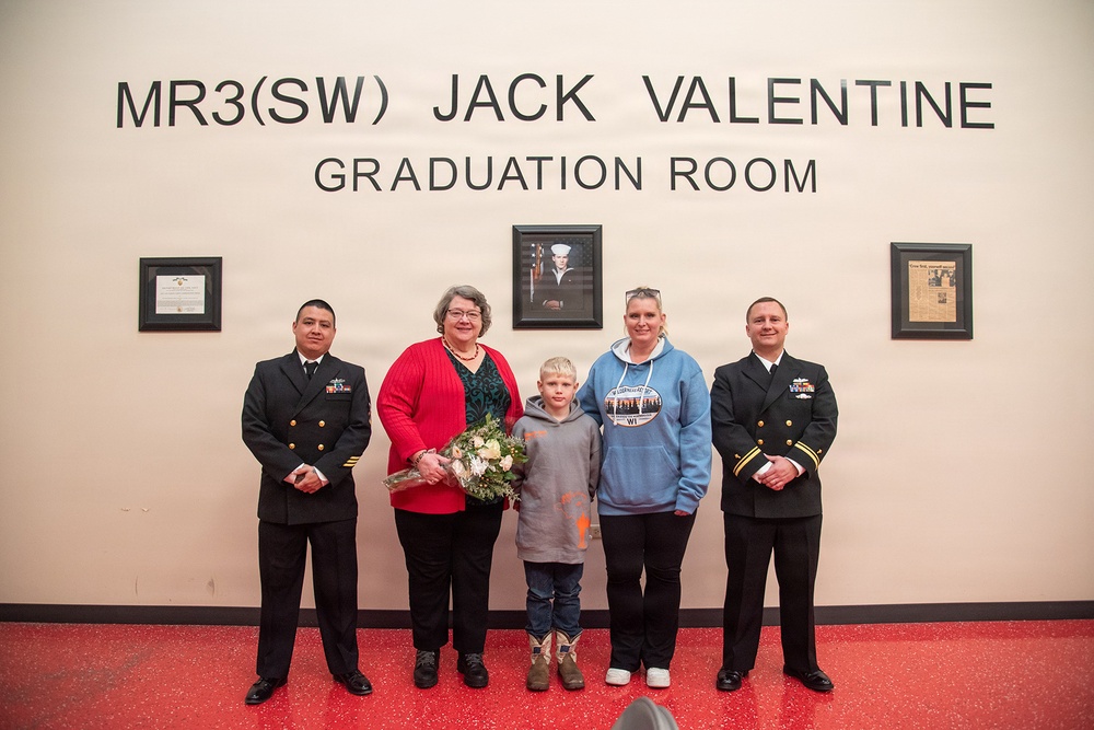 Surface Warfare Engineering Schools Command (SWESC) Great Lakes Machinery Repairman Schoolhouse holds Remembrance Ceremony in honor of MR3 Jack Valentine