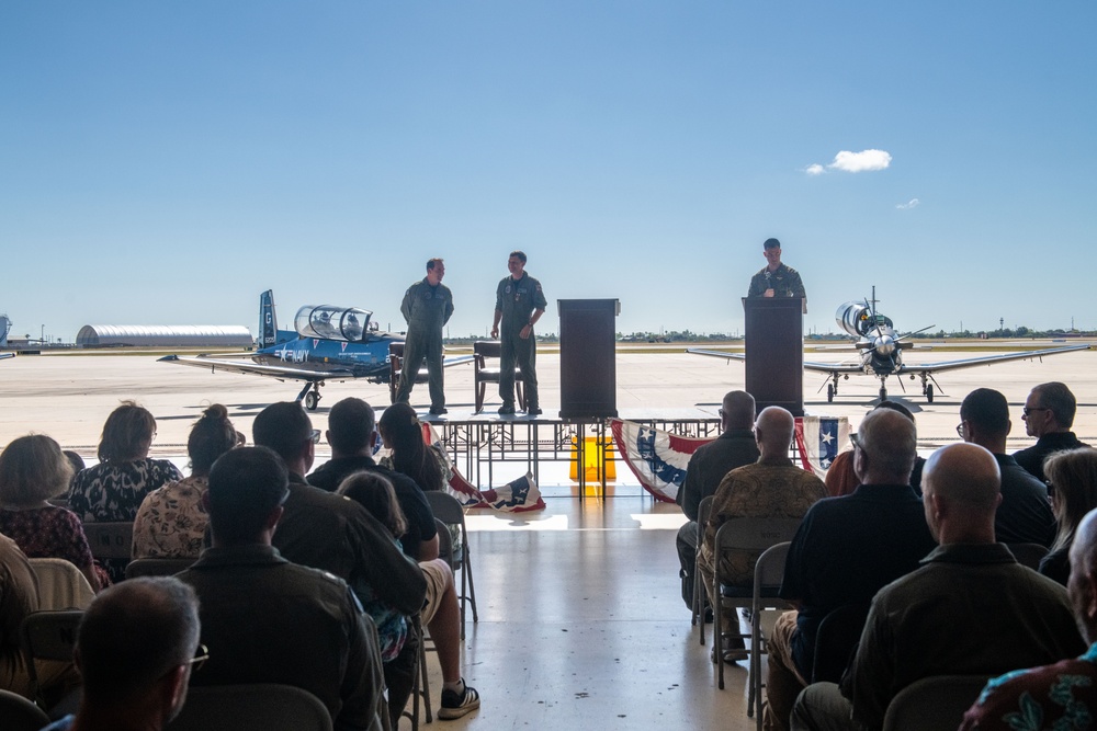VT-27 Conducts Change of Command Ceremony