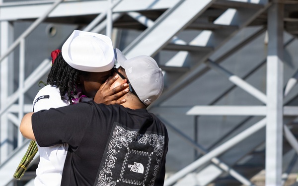 USS Wayne E. Meyer (DDG 108) Returns From Deployment