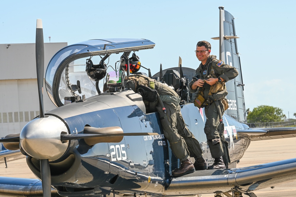 VT-27 Conducts Change of Command Ceremony