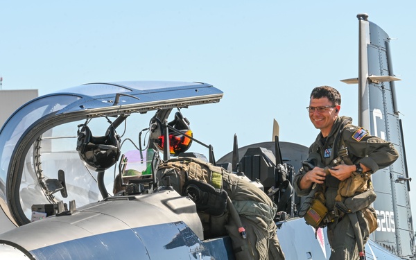 VT-27 Conducts Change of Command Ceremony