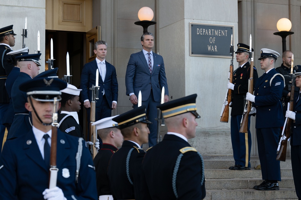 SW Hosts Swedish Minister of Defense Pål Jonson