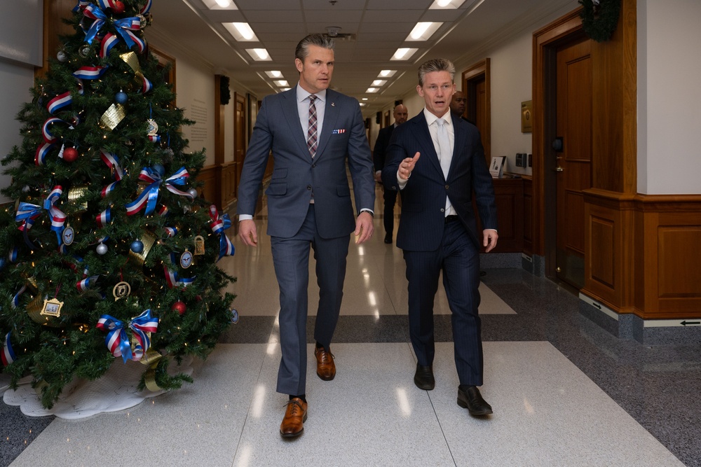 SW Hosts Swedish Minister of Defense Pål Jonson