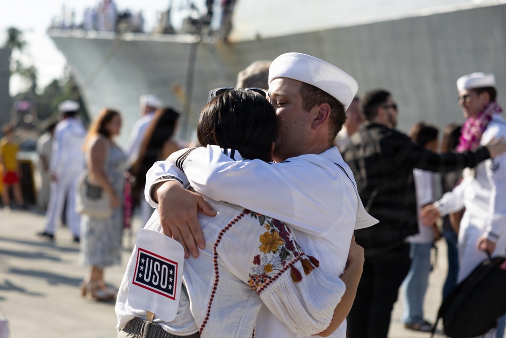 USS Wayne E. Meyer (DDG 108) Returns From Deployment
