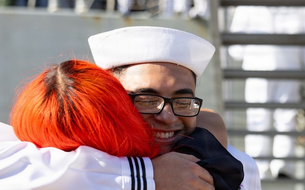 USS Wayne E. Meyer (DDG 108) Returns From Deployment