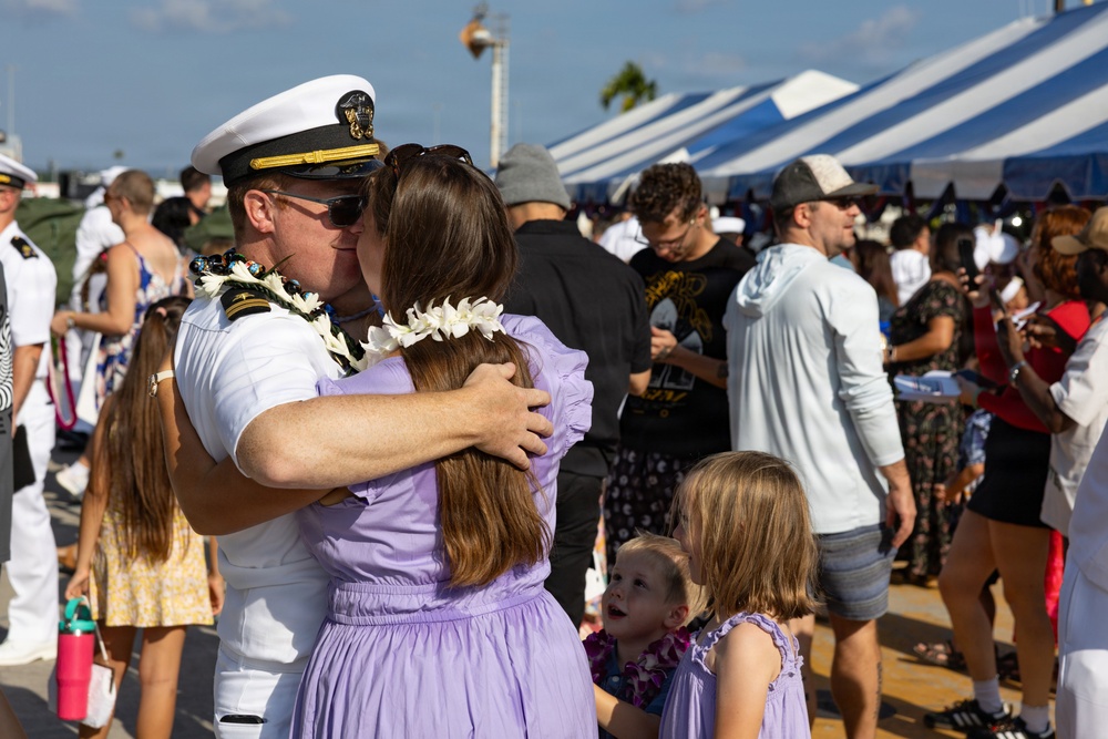 USS Wayne E. Meyer (DDG 108) Returns From Deployment