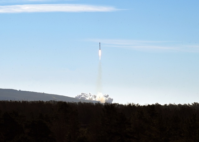 Starlink 11-25 Launches from Vandenberg Space Force Base