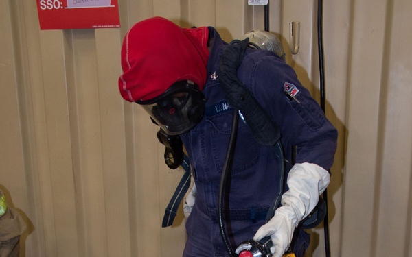 Ronald Reagan Sailors Perform 8010 Firefighting Drill