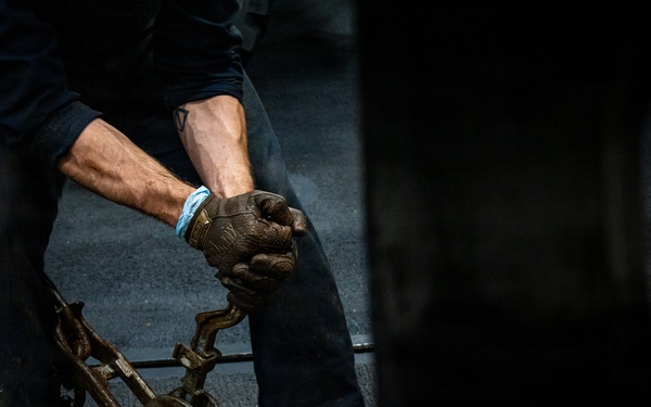 11th MEU Marines load equipment onto USS Portland