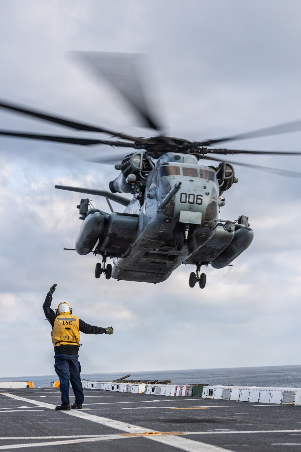 11th MEU Marines and Sailors conduct deck landing qualifications aboard USS Portland