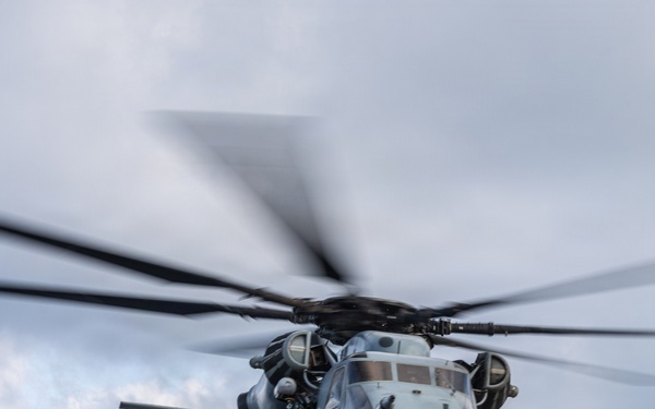 11th MEU Marines and Sailors conduct deck landing qualifications aboard USS Portland