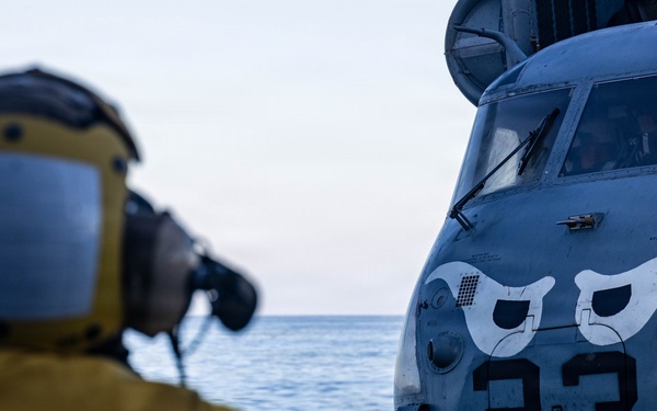 11th MEU Marines and Sailors conduct deck landing qualifications aboard USS Portland