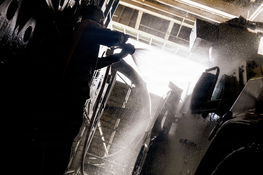 11th MEU Marines and Sailors conduct well deck operations aboard USS Portland