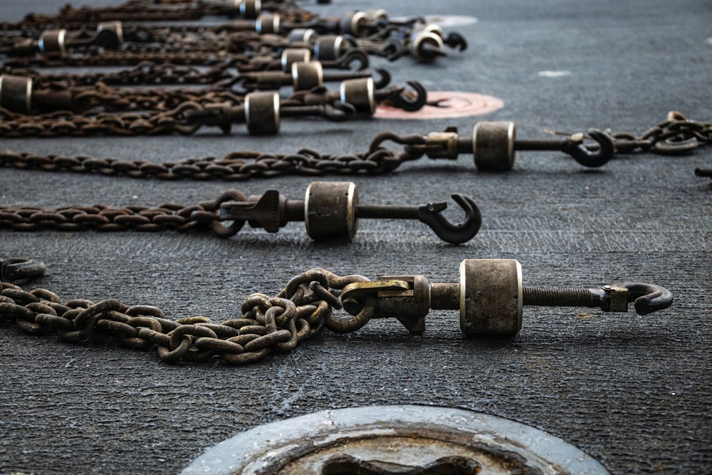 11th MEU Marines and Sailors conduct well deck operations aboard USS Portland