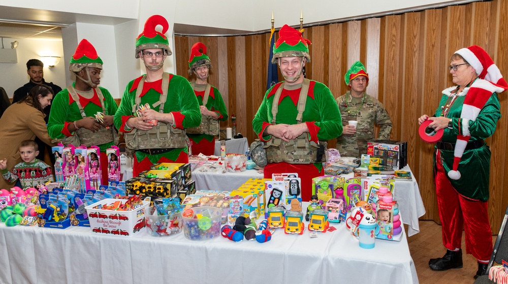 Fort Indiantown Gap hosts annual tree lighting ceremony