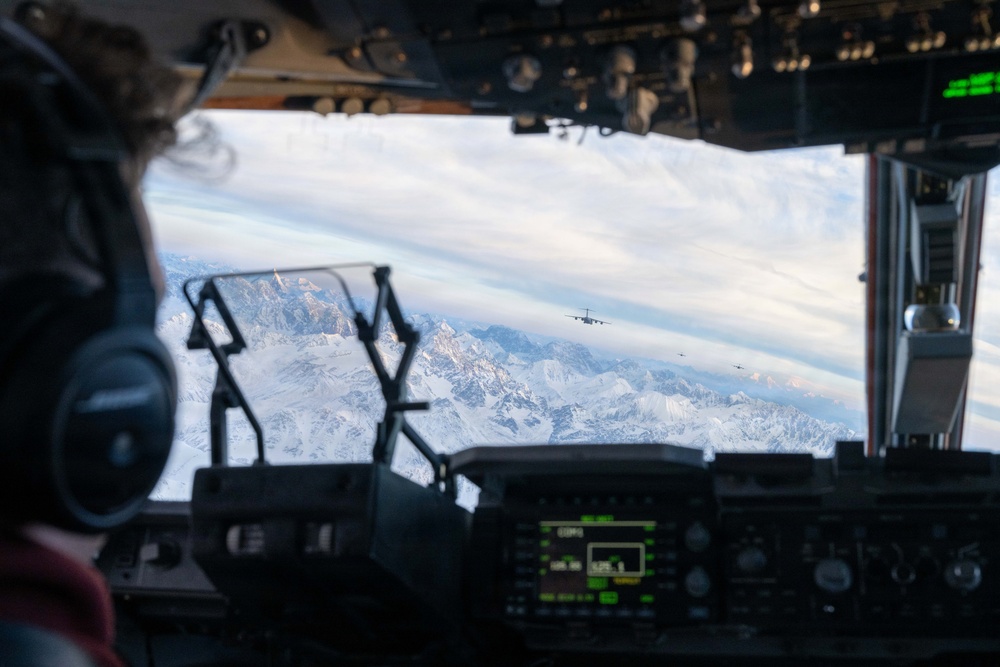 Air Force, Army perform joint forcible entry operation over Alaska