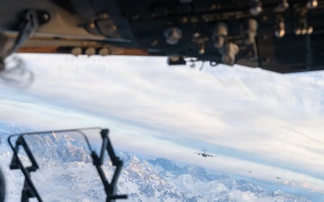 Air Force, Army perform joint forcible entry operation over Alaska