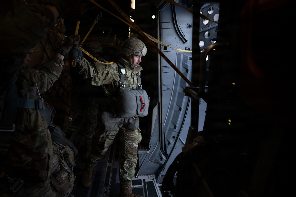 Air Force, Army perform joint forcible entry operation over Alaska