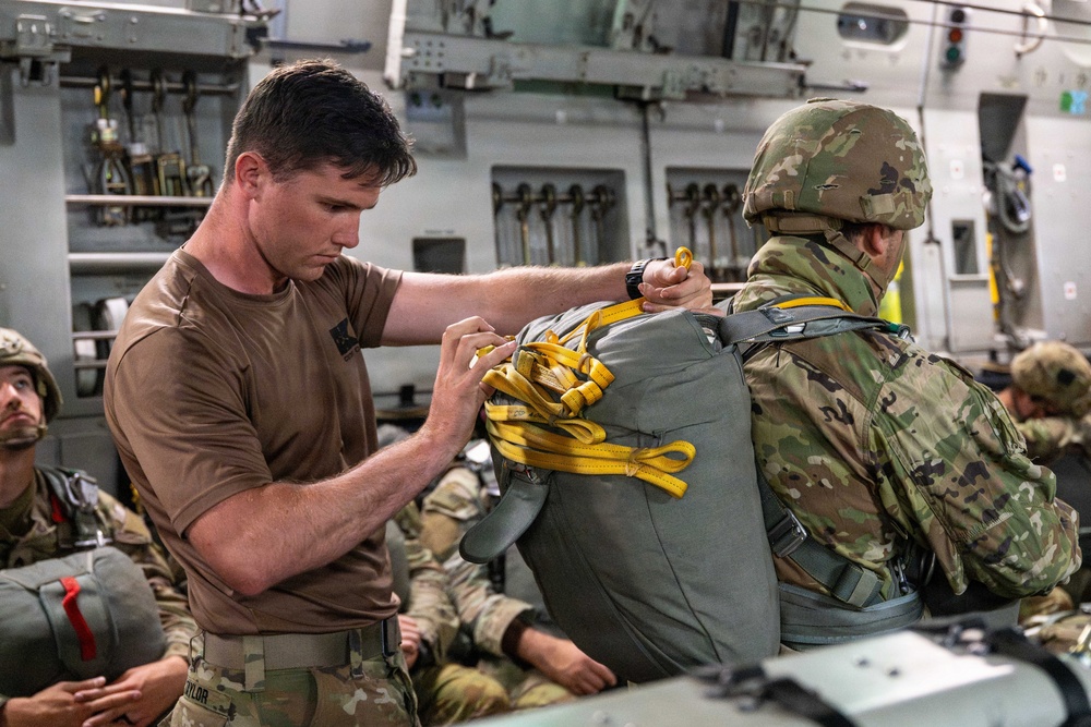 Air Force, Army perform joint forcible entry operation over Alaska