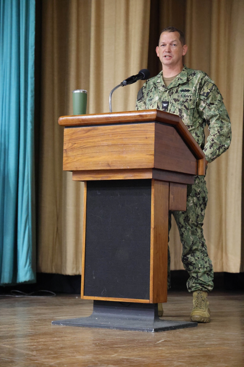 NAVFAC Hawaii hosts All Hands, Awards Ceremony