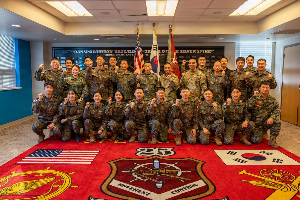 The 25th Transportation Battalion welcomes students from the ROK ACLS Transportation School to Camp Carroll.