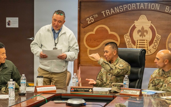 The 25th Transportation Battalion welcomes students from the ROK ACLS Transportation School to Camp Carroll.