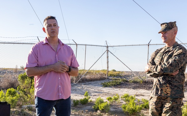 1st MARDIV Commanding General observes TCS capabilities during Steel Knight 25