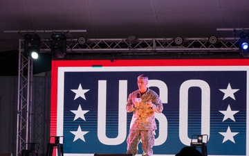 USO Holiday Tour brings morale to deployed members