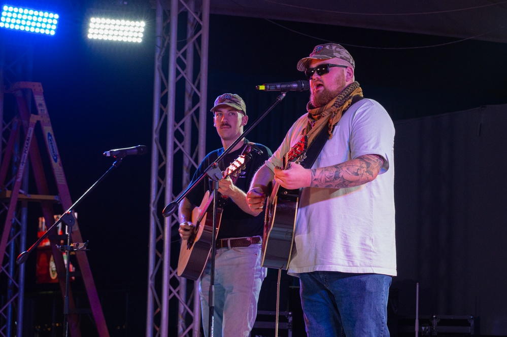 USO Holiday Tour brings morale to deployed members