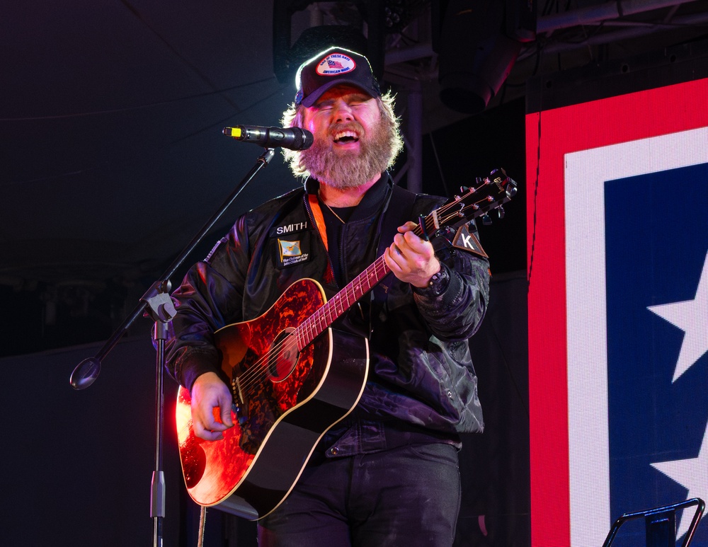 USO Holiday Tour brings morale to deployed members