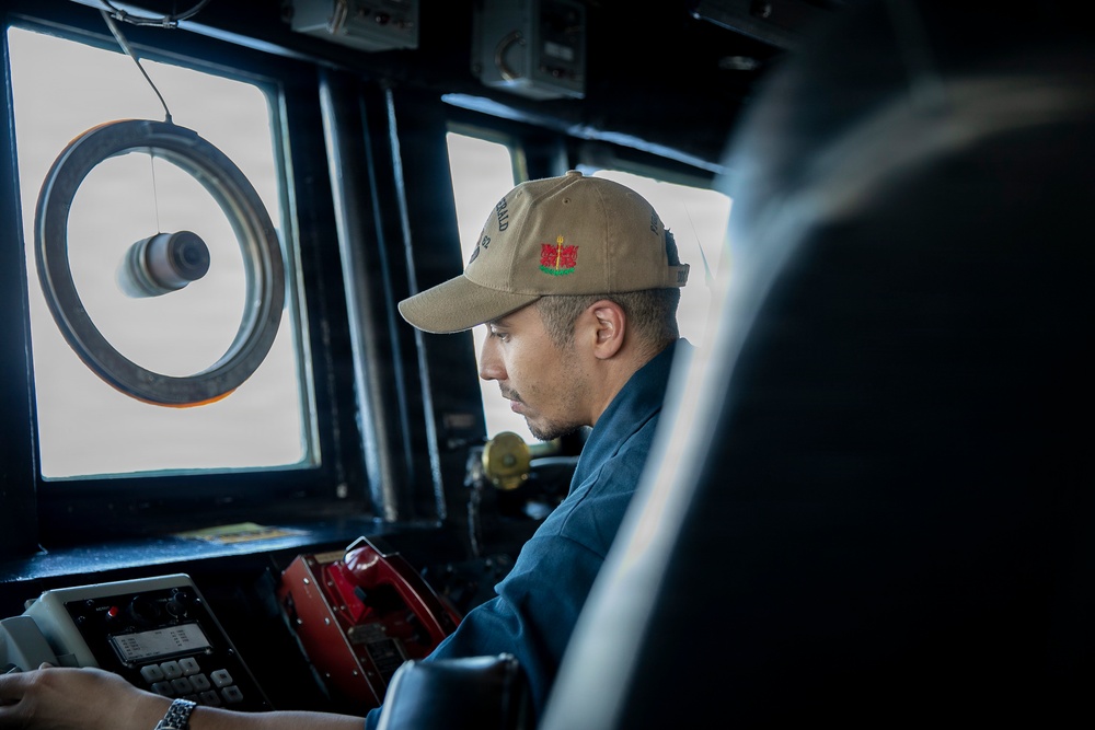 USS Fitzgerald (DDG 62) underway in Philippine Sea